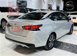 نيسان فيرسا